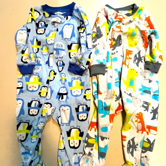 12 months Carters footed sleepers (6 pairs) - Picture 3 of 4